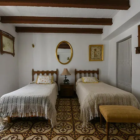 Hospederia De La Corte Casa Rural Con Encanto En La Sierra De *