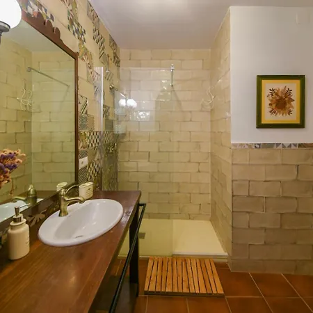 Hospederia De La Corte Casa Rural Con Encanto En La Sierra De Country house *