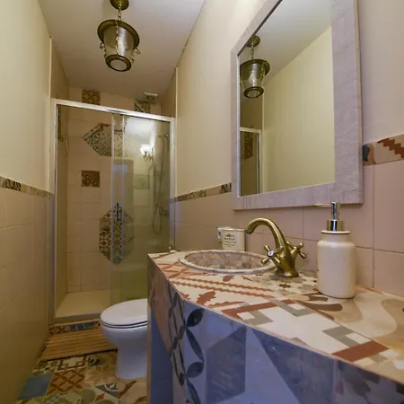 Hospederia De La Corte Casa Rural Con Encanto En La Sierra De Country house *