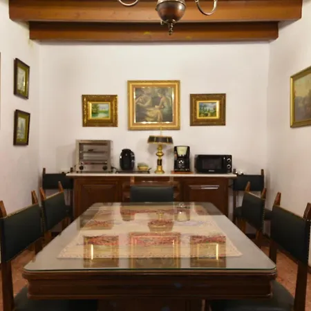 Hospederia De La Corte Casa Rural Con Encanto En La Sierra De *