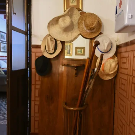 Hospederia De La Corte Casa Rural Con Encanto En La Sierra De Country house *